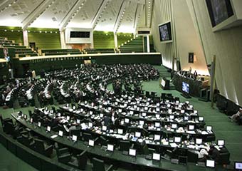 پیشنهاد عجیب دولت به مجلس: از ترکیه و لبنان الگو بگیرید/ بیحجابی را آزاد کنید!