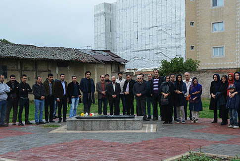  اعتراض به احداث مجتمع تجاری کنار مزار استادلطفی